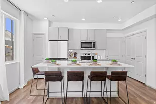 22 N Riverside Dr, Saratoga Springs, UT 84045 - Photo 2