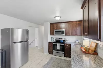 6635 S Somerset Dr, West Jordan, UT 84084 - Photo 16