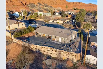 339 W Sandstone Cir, Saint George, UT 84770 - Photo 4