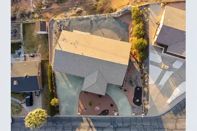 339 W Sandstone Cir, Saint George, UT 84770 - Photo 6