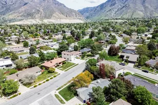 2544 E Promenade Dr S, Cottonwood Heights, UT 84121 - Photo 10