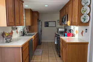 2544 E Promenade Dr S, Cottonwood Heights, UT 84121 - Photo 12