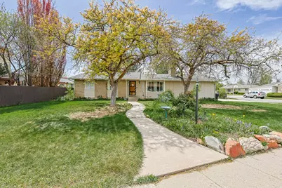 2544 E Promenade Dr S, Cottonwood Heights, UT 84121 - Photo 2