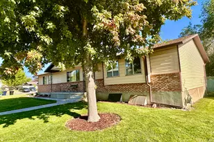 1125 W 700 N, Clearfield, UT 84015 - Photo 4