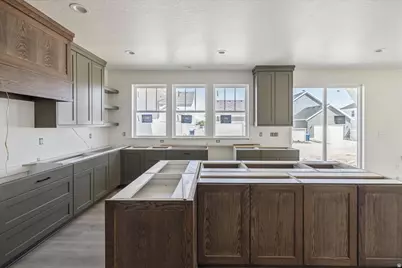 822 W Caroline Dr W #214, Saratoga Springs, UT 84045 - Photo 8