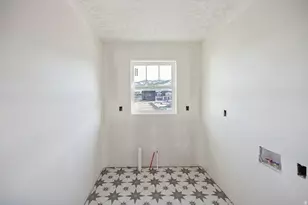 822 W Caroline Dr W, Saratoga Springs, UT 84045 - Photo 10