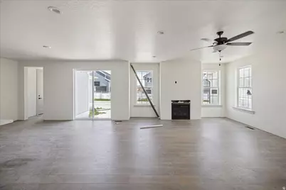 858 Caroline Dr W #211, Saratoga Springs, UT 84045 - Photo 6