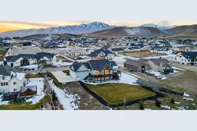 9712 N Vande Way #215, Eagle Mountain, UT 84005 - Photo 8