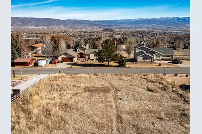 335 N Alpenhof Cir #18, Midway, UT 84049 - Photo 2