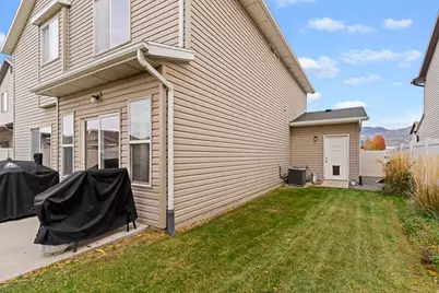 211 N Boston Dr W, North Salt Lake, UT 84054 - Photo 30