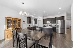 1683 S Haven Pkwy W, West Haven, UT 84401 - Photo 14