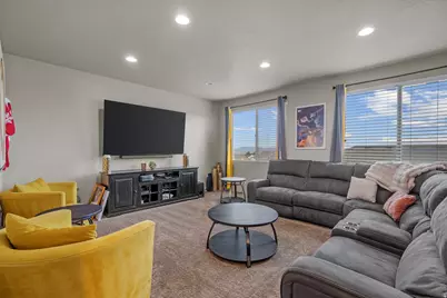 8417 S Otter Creek Dr, West Jordan, UT 84081 - Photo 4