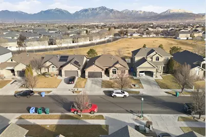 12827 S Tortoise Ln, Riverton, UT 84096 - Photo 2