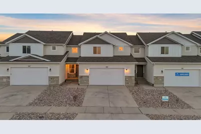 943 N 215 W, Santaquin, UT 84655 - Photo 2