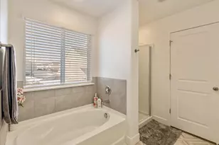 4252 W Anasazi Park Ct, Riverton, UT 84096 - Photo 20