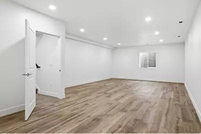 2397 W Marvs Cv, West Valley, UT 84119 - Photo 38