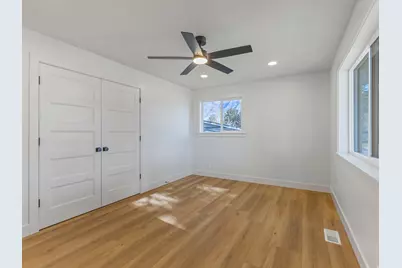 2095 E Rolling Knolls Way S, Salt Lake City, UT 84121 - Photo 12