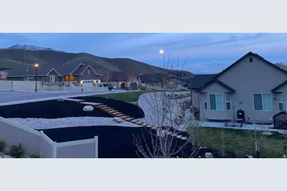405 Vela Ct, Tooele, UT 84074 - Photo 38