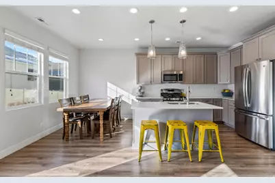 1540 E Primrose Ln, Layton, UT 84040 - Photo 6