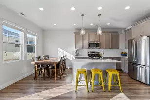 1540 E Primrose Ln, Layton, UT 84040 - Photo 6