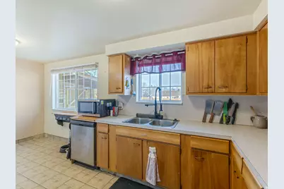 324 Fairlane Dr, Tooele, UT 84074 - Photo 6