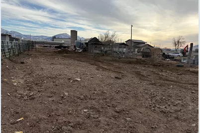 6167 S 2800 W, Lake Shore, UT 84660 - Photo 10