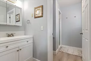 8931 S Quail Hollow Dr, Sandy, UT 84093 - Photo 16