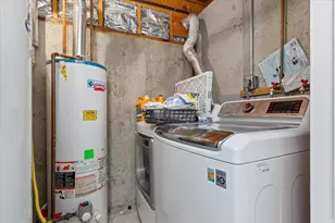 8931 S Quail Hollow Dr, Sandy, UT 84093 - Photo 26