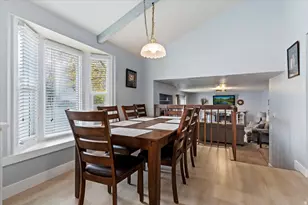 8931 S Quail Hollow Dr, Sandy, UT 84093 - Photo 6