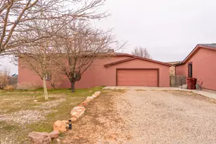 69 E Coronado Ln, Moab, UT 84532 - Photo 16