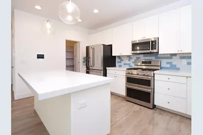 920 E Queensmill Ln, Salt Lake City, UT 84106 - Photo 4