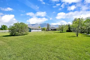 3139 N Pelican Dr, Farr West, UT 84404 - Photo 40