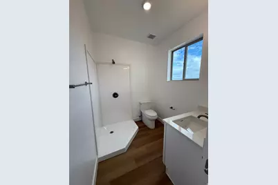 1336 E Lone Rock View Dr, Big Water, UT 84741 - Photo 4