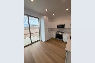 1336 E Lone Rock View Dr, Big Water, UT 84741 - Photo 2