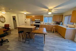 1390 E 200 S, Pleasant Grove, UT 84062 - Photo 4