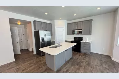164 N 450 W, American Fork, UT 84003 - Photo 4
