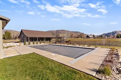 560 S 8600 E, Huntsville, UT 84317 - Photo 42