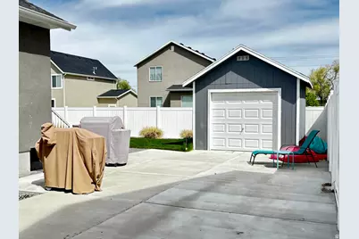 2045 E Mine Rock Rd, Lake Point, UT 84074 - Photo 20