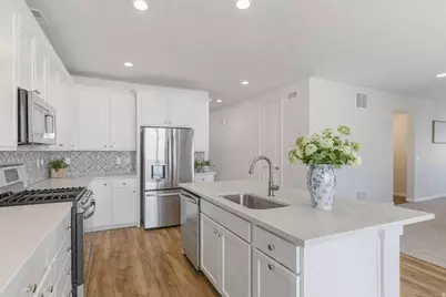 5492 North Yeager Ln N, Eagle Mountain, UT 84005 - Photo 4