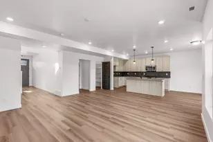 1075 W Audrey Ln S, Woods Cross, UT 84087 - Photo 10