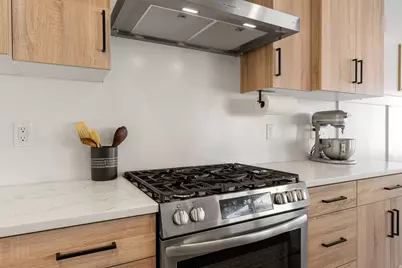 6181 S White Bee Cir, Saint George, UT 84790 - Photo 12