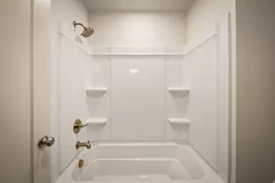 1072 W Audrey Ln S, Woods Cross, UT 84087 - Photo 18