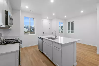 1302 E 1670 N #908, Payson, UT 84651 - Photo 4