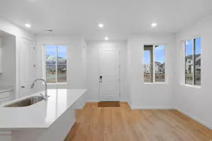 1302 E 1670 N, Payson, UT 84651 - Photo 2