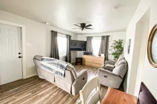 350 N 1100 W, West Bountiful, UT 84087 - Photo 12