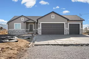 886 E 100 S, Mount Pleasant, UT 84647 - Photo 1