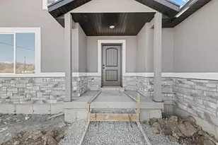 886 E 100 S, Mount Pleasant, UT 84647 - Photo 2