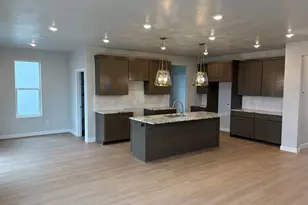 1063 W Audrey Ln S, Woods Cross, UT 84087 - Photo 2