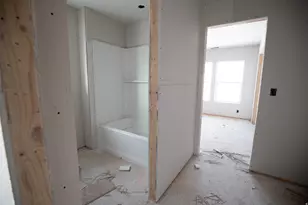 1063 W Audrey Ln S, Woods Cross, UT 84087 - Photo 8