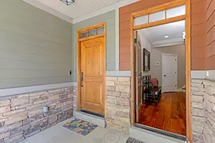 4828 S Brooks Way, Holladay, UT 84117 - Photo 2